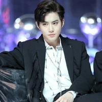 Tn.Zhang(Suho/Ayah)