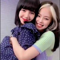 LISA Y JENNIE