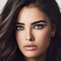 Marina López (mejora de luz)