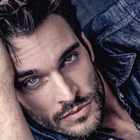 German Lagos (padre de luz)