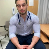 Luis Castro (29) doctor