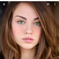 Elisa  Mario friend of female lead