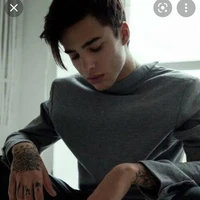 bader best friend of male lead