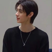 ธนา[พระเอก]