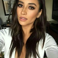 Alexandra(mamá)