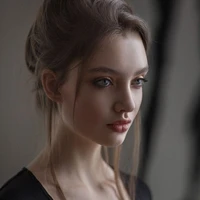 Lydia Abersol \ De La Criox