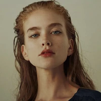 Alina De La Croix