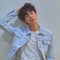 JIN 🍓