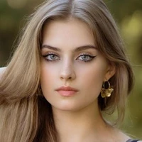 Abril Donatello (la Reyna de la mafia)