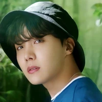 J-Hope(amigo de fumiko)