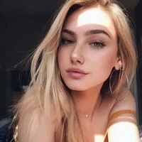 Liliana Caballero(hermanastra)