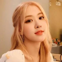 ชมพู่(เพื่อนนางเอก)