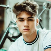 Lucas  Mars (amigo de Gustavo)