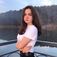 Emanuela  Safra (amiga de Gustavo)