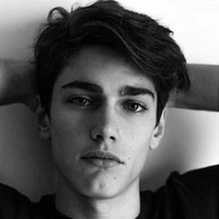 Edgar(21) ADH