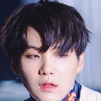 Kim bara(kakak ke 3 naura)