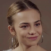 Zoe Carls (employee)