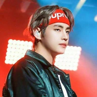 kim taehyung Alexander [taetae]