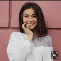 Mom Hitam Putih