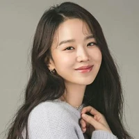 Angelina Anderson (Ibu Emily)