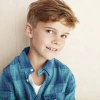 Darío ( 6 años)(hrn)