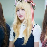 โมโมะ