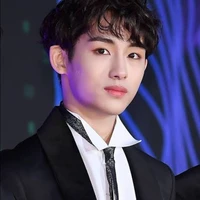 mike (kakak 15)