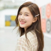 จ้าวลู่ซือ