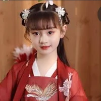 หลินอวี้(นางเอกตอนเด็ก)