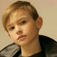 eric *7 a 12 años*