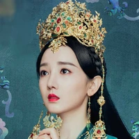ฮองเฮาเหยี่ยนเฟย[แม่นางเอก👸💮]