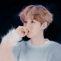 Yoongi Vrezicho/ Unggiee