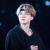 Min yoongi (Suga)