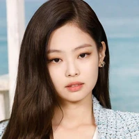 jennie ( nurse/Lisa wife)