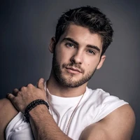 Max Cruz