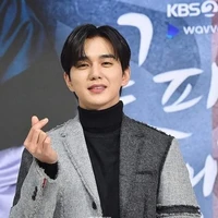 พ่อ(พระเอก)​