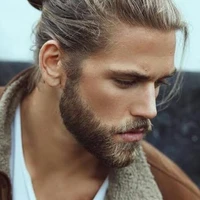 miguel (padre de jasmin)(40)