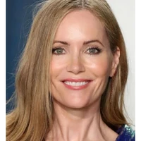 shelli D