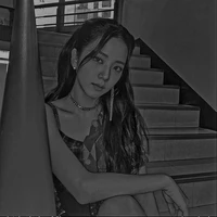 นางสาวรัตน์นิพัน เพื่อนนางเอก
