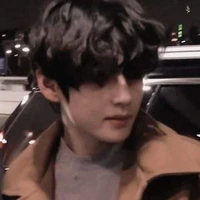 Taehyung/V