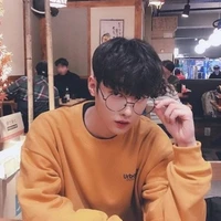 ไอซ์​(เพื่อนพระเอก)​