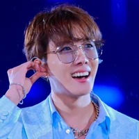hoseok( Alpha Tae mate)