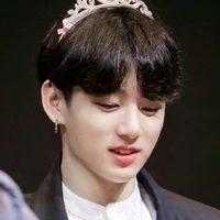 Jungkook < 16 años >