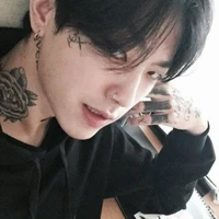 ไอซ์สึ🤤(พระเอก เเฝดพี่)😈🖤