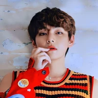 Taehyung/V