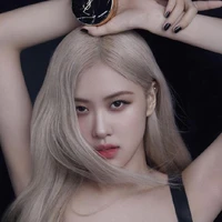 โรส🖤(เพื่อนน.อ)