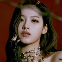 Minatozaky Sana