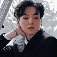 yoongi(suga)