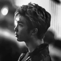 คริส😎(เพื่อนนายเอก)