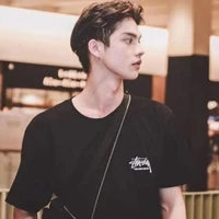 บาส/พระเอก